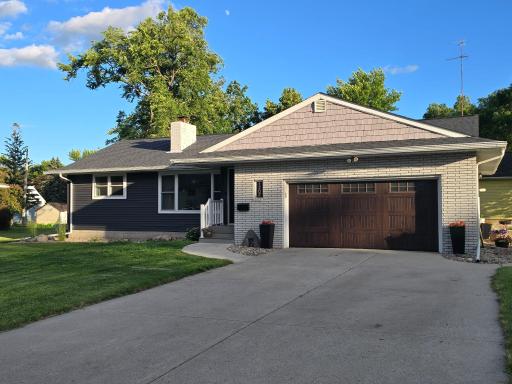 1207 W Park Avenue, Olivia, MN 56277