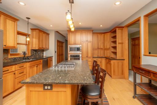 5511 Hugo Road, Saint Paul, MN 55110