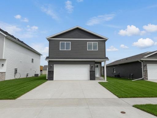 3734 33rd Street S, Moorhead, MN 56560