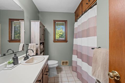 5843 June Avenue N, Minneapolis, MN 55429