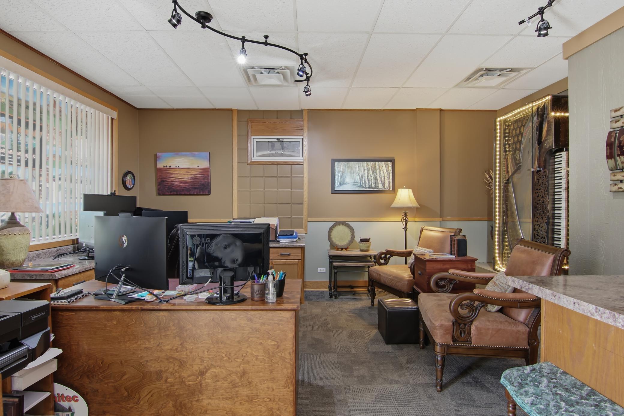 08-Office-1-jpg.jpg