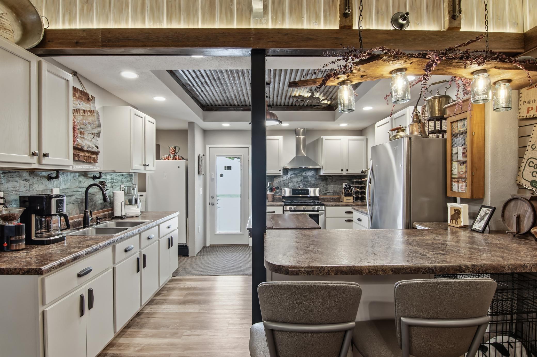 03-Kitchen-1-jpg.jpg