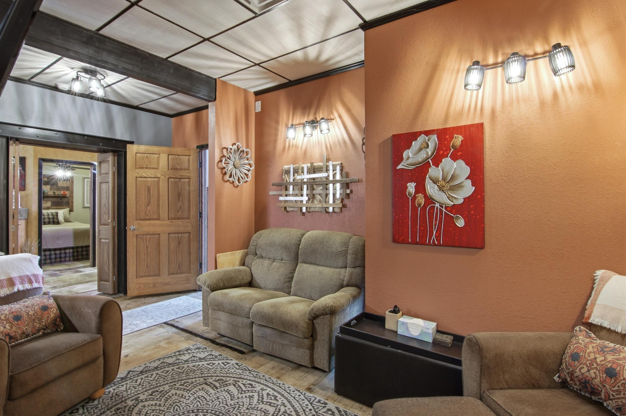 02-LivingRoom-2-jpg.jpg