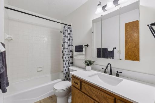 7885 Kingsview Lane N, Maple Grove, MN 55311
