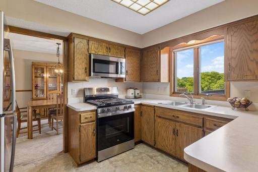 7885 Kingsview Lane N, Maple Grove, MN 55311