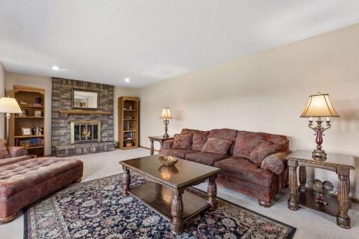 7885 Kingsview Lane N, Maple Grove, MN 55311