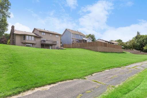 7885 Kingsview Lane N, Maple Grove, MN 55311