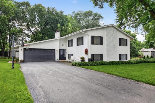 9909 Washburn Avenue S, Minneapolis, MN 55431