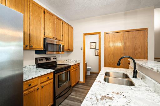 8581 Cortland Road, Eden Prairie, MN 55344