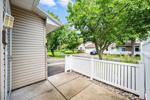 8581 Cortland Road, Eden Prairie, MN 55344