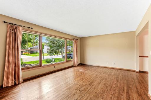 7033 Courtly Road, Saint Paul, MN 55125