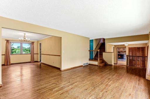 7033 Courtly Road, Saint Paul, MN 55125