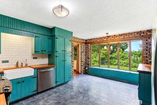 7033 Courtly Road, Saint Paul, MN 55125