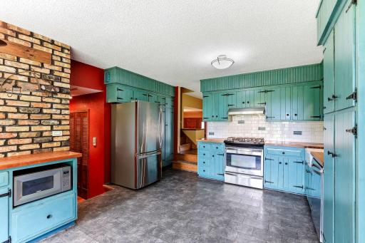 7033 Courtly Road, Saint Paul, MN 55125