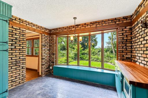 7033 Courtly Road, Saint Paul, MN 55125