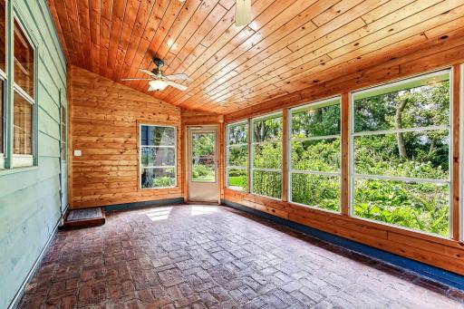 7033 Courtly Road, Saint Paul, MN 55125