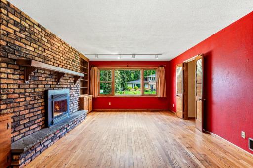 7033 Courtly Road, Saint Paul, MN 55125