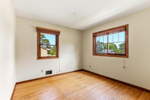 7033 Courtly Road, Saint Paul, MN 55125