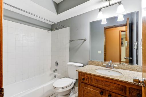 7033 Courtly Road, Saint Paul, MN 55125