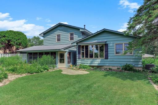 7033 Courtly Road, Saint Paul, MN 55125