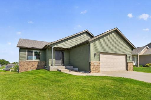 4998 55th Avenue NW, Rochester, MN 55901