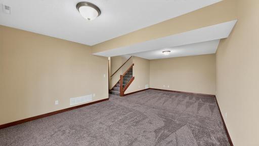 4998 55th Avenue NW, Rochester, MN 55901