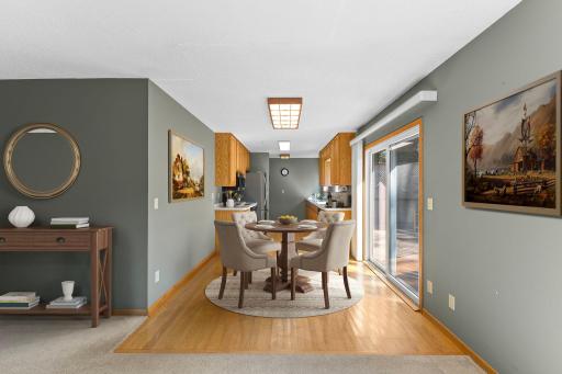 Virtually staged dining room
