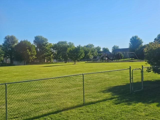 293 Birch Backyard2.JPG