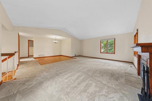 Living Room/Dining Room2