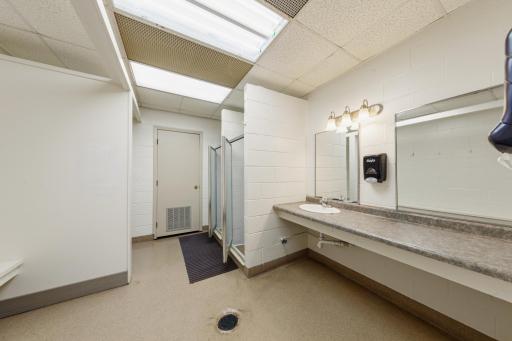 Clubhouse Locker Room2