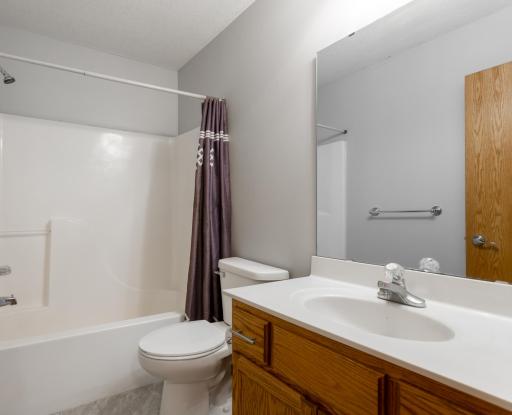 8284 Ashford Road, Saint Paul, MN 55125