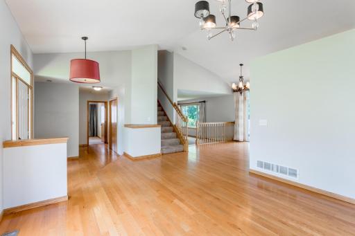 8284 Ashford Road, Saint Paul, MN 55125