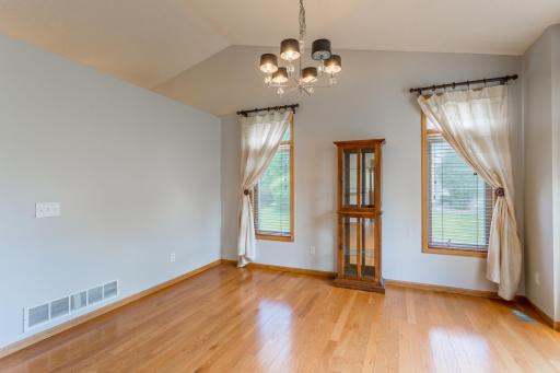 8284 Ashford Road, Saint Paul, MN 55125