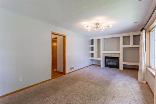 8284 Ashford Road, Saint Paul, MN 55125