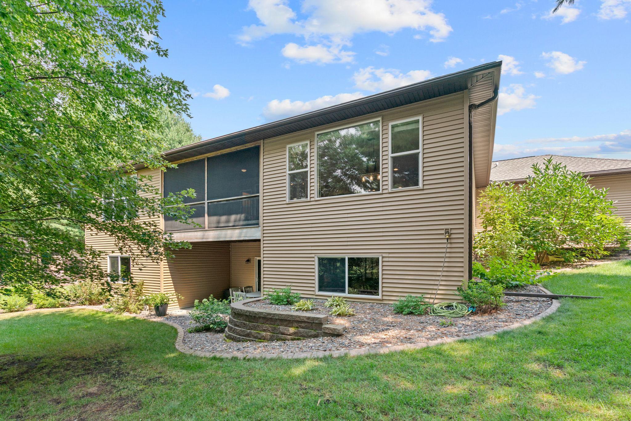 Oversized Screened 3-Season Porch w/ built-in privacy/sun shades & western sunset views