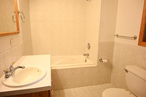 Upper full bath