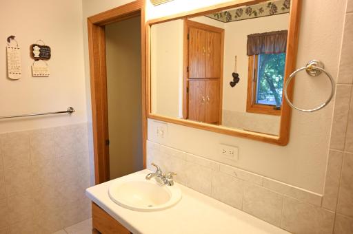 Upper full bath