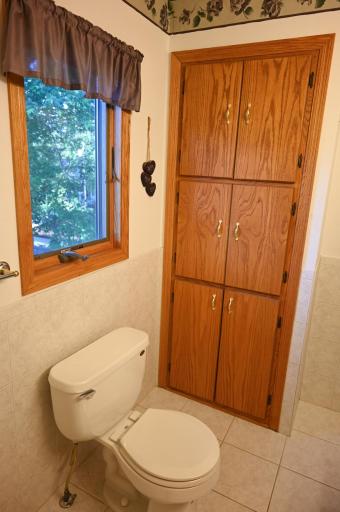 Upper Full bath