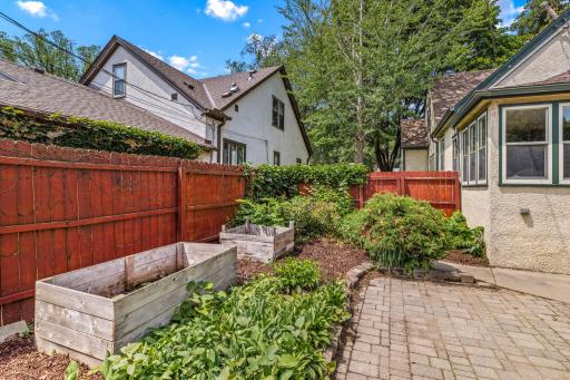 5537 13th Avenue S, Minneapolis, MN 55417