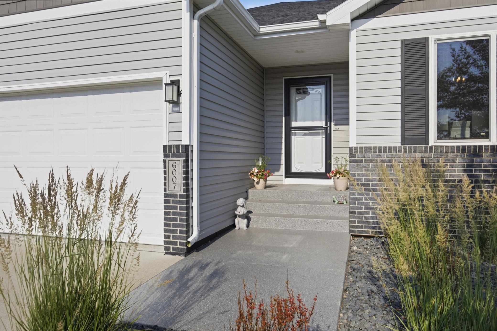 Epoxied front steps & concrete