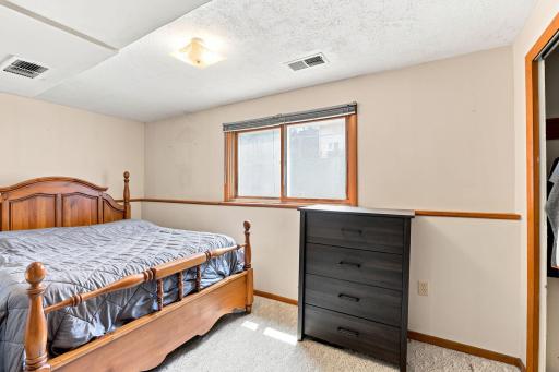 19 Heights Road NW, Saint Michael, MN 55376
