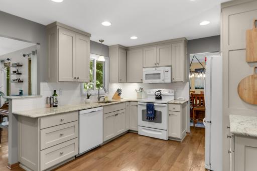 7660 Heritage Road, Eden Prairie, MN 55346