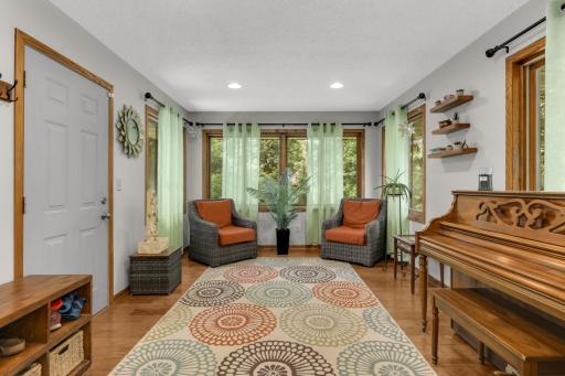 7660 Heritage Road, Eden Prairie, MN 55346