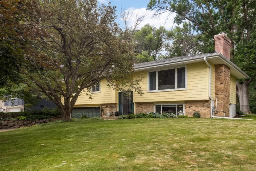 7660 Heritage Road, Eden Prairie, MN 55346
