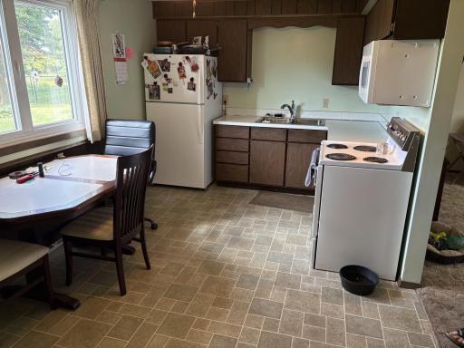 702 Glenview Drive, Albert Lea, MN 56007