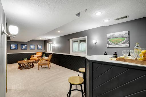 Made for entertaining - the built in bar is perfect for gathering with friends