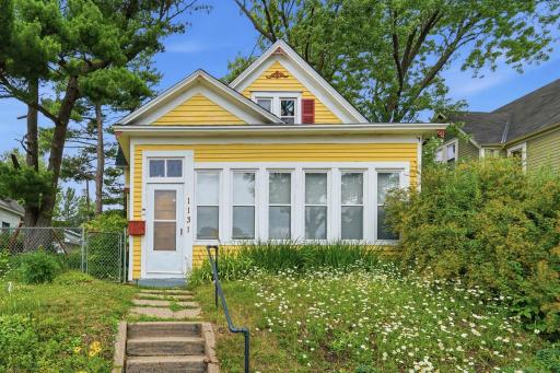 1131 Woodbridge Street, Saint Paul, MN 55117