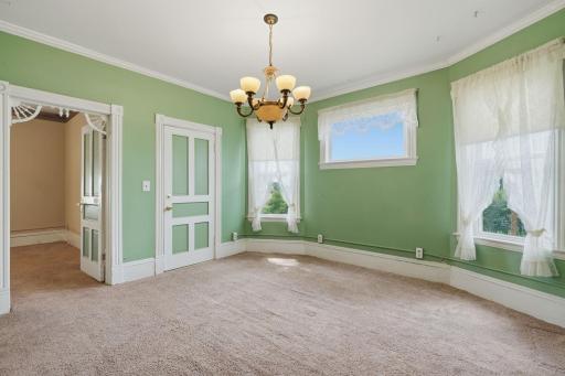 1131 Woodbridge Street, Saint Paul, MN 55117