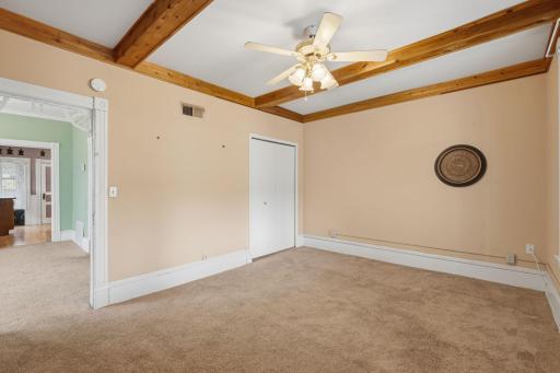 1131 Woodbridge Street, Saint Paul, MN 55117