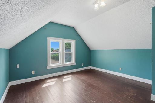 1131 Woodbridge Street, Saint Paul, MN 55117